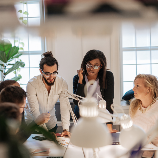 Personen in einem Meeting